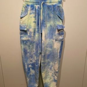 NWT Tie Dye velour joggers size Medium
